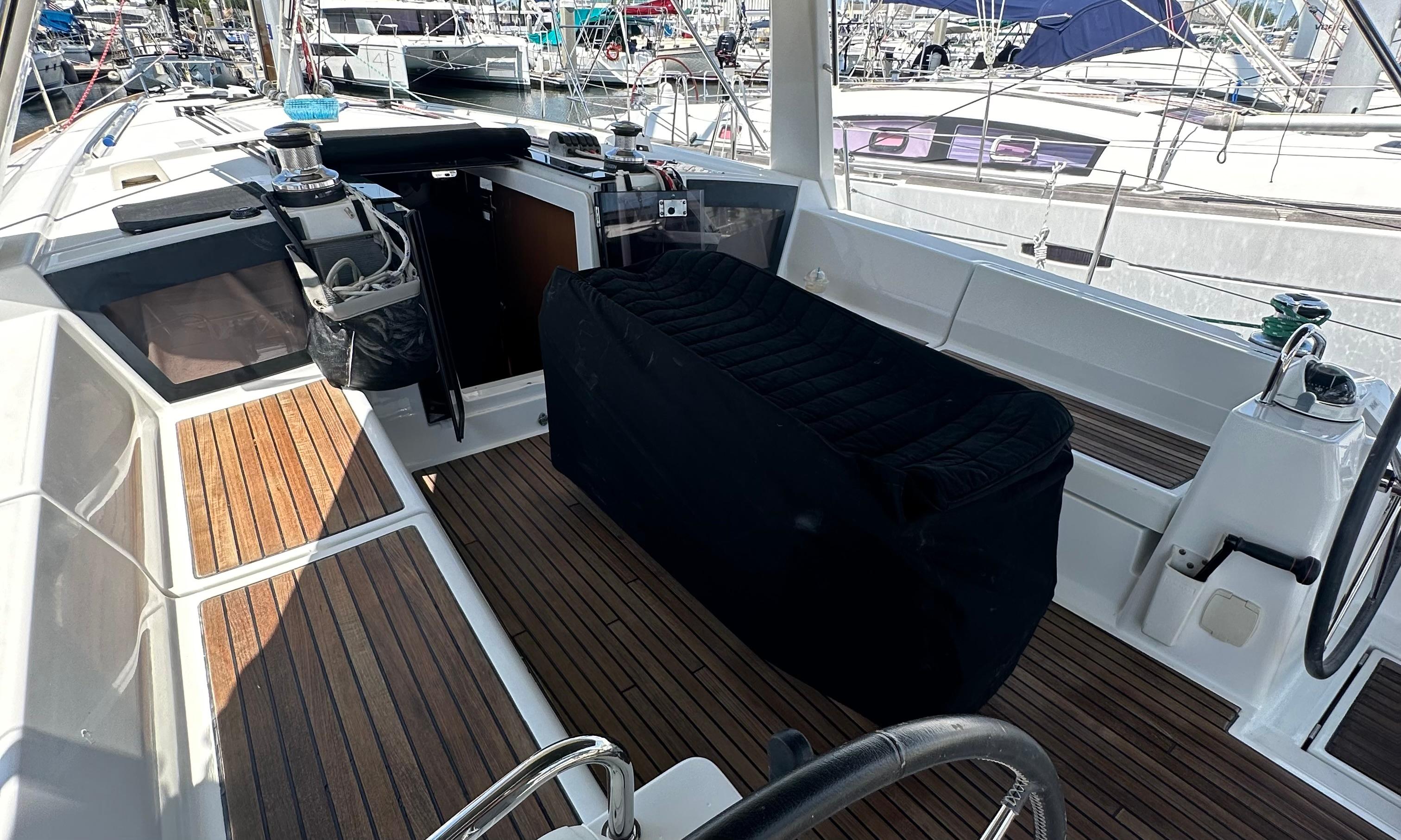 Yacht Photos Pics