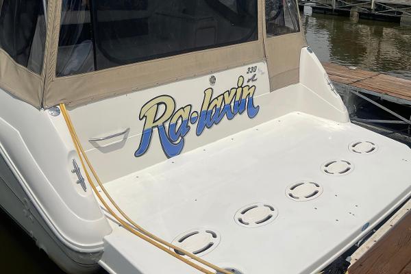 1994 Sea Ray boat for sale, model of the boat is 330 Sun Dancer & Image # 6 of 17