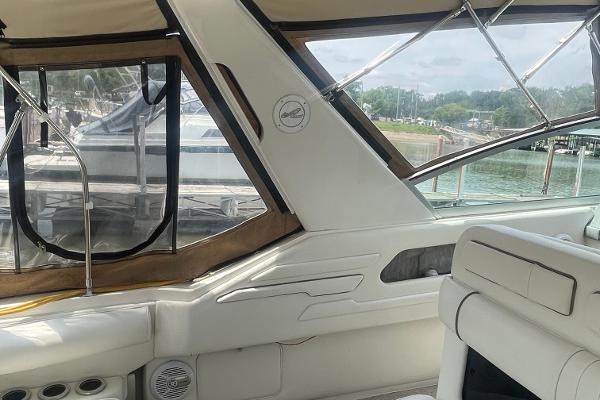 1994 Sea Ray boat for sale, model of the boat is 330 Sun Dancer & Image # 14 of 17
