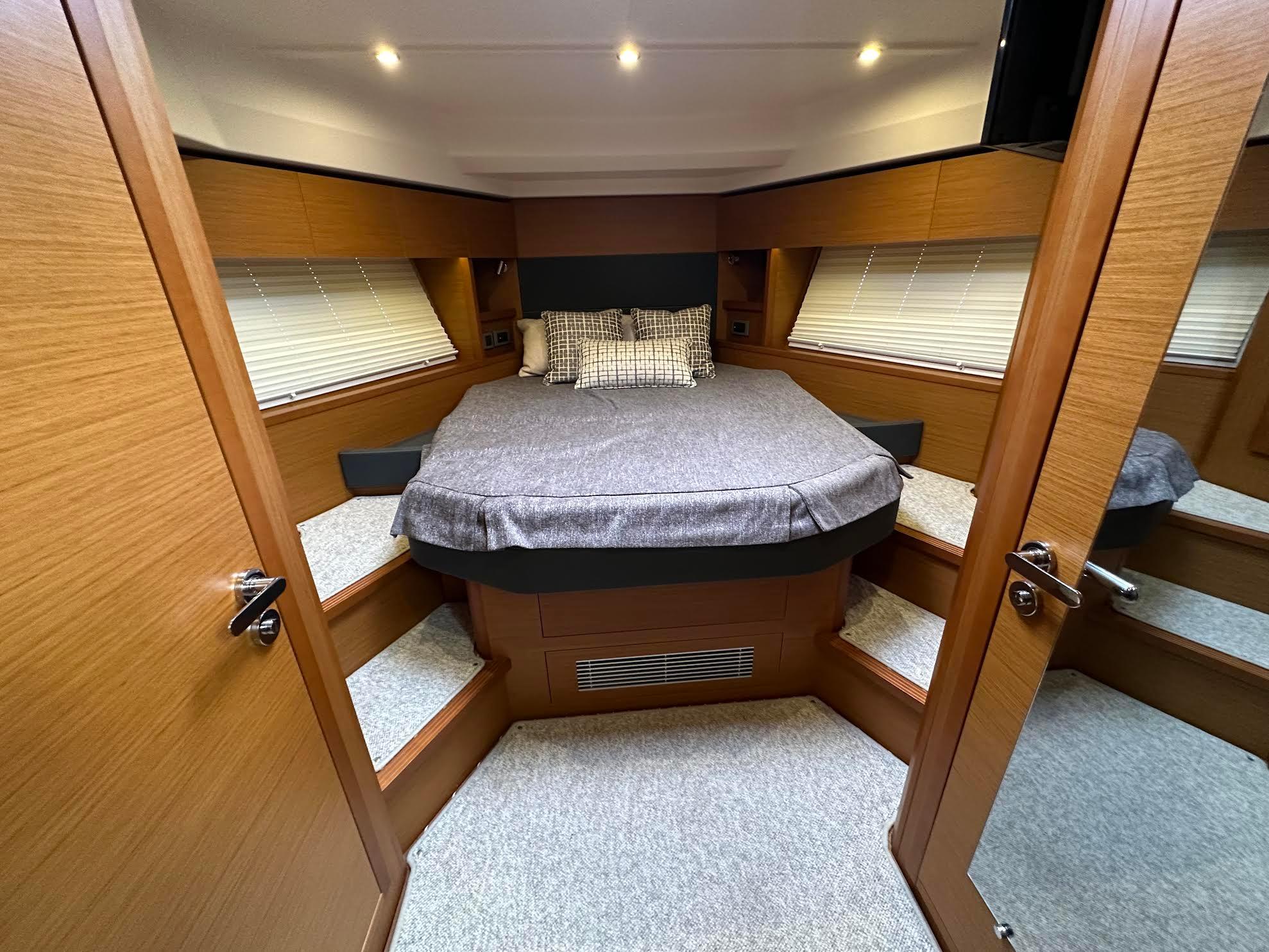 Owners Stateroom W/Owners Head