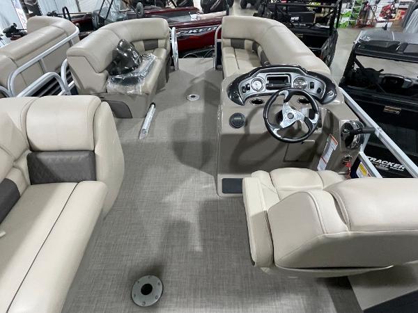 2021 Sun Tracker boat for sale, model of the boat is SportFish 22 DLX & Image # 17 of 17