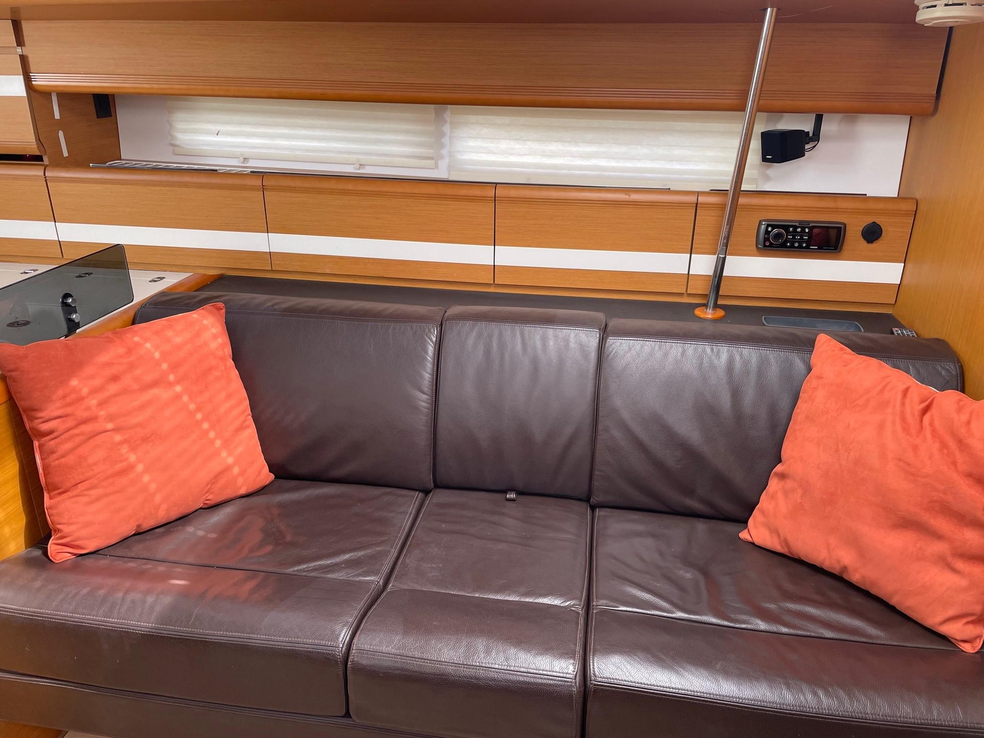 Port Settee