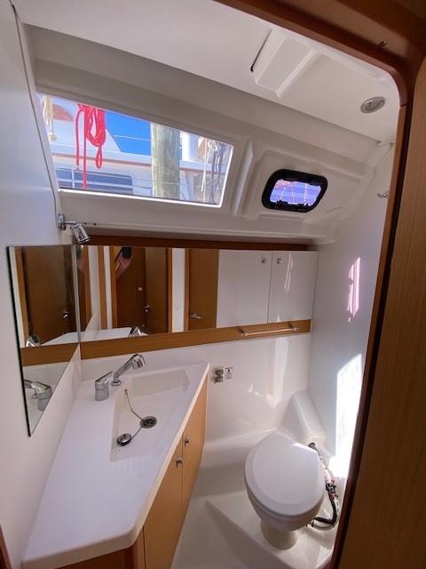 Starboard Aft Head