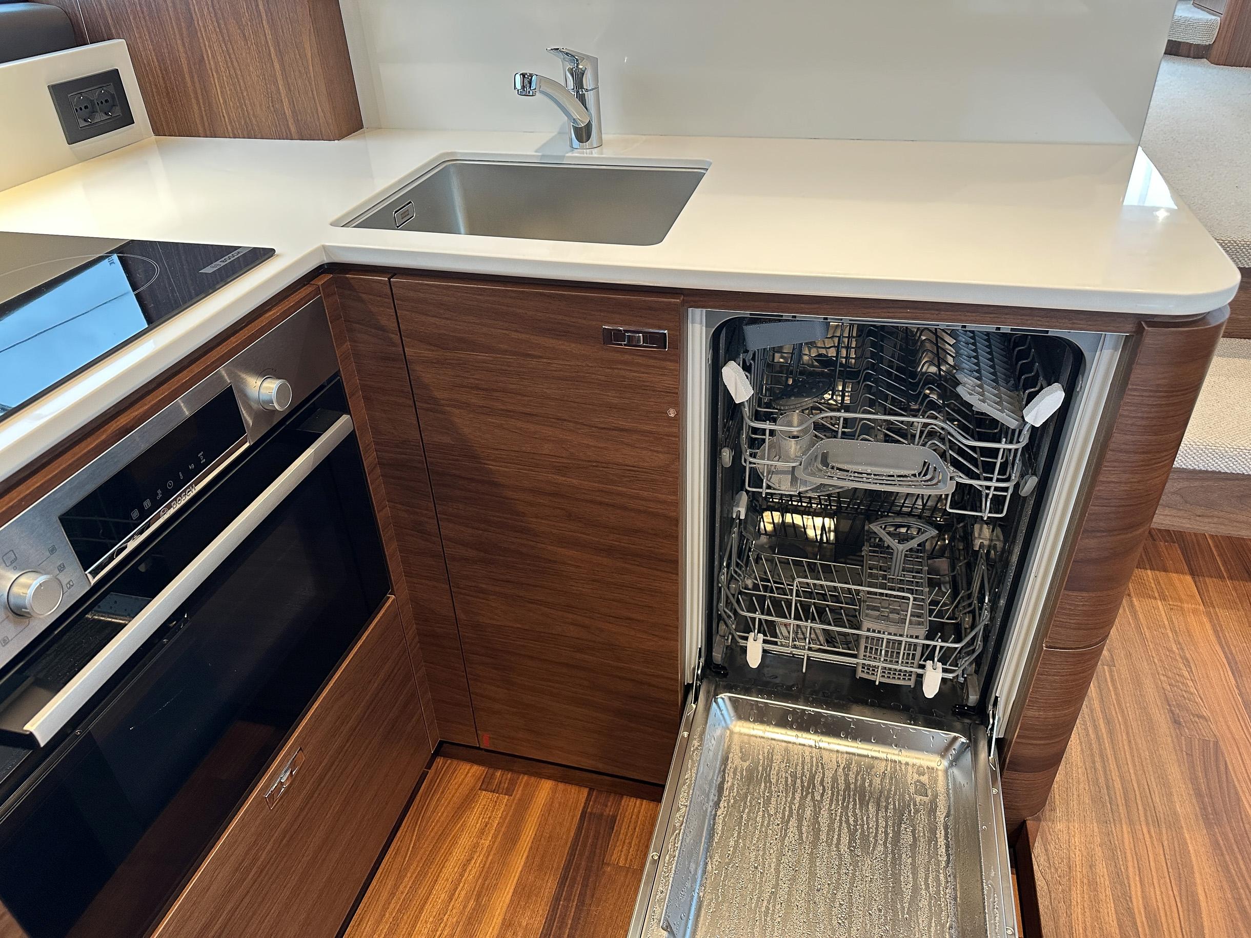 2024 Princess F55 F55165