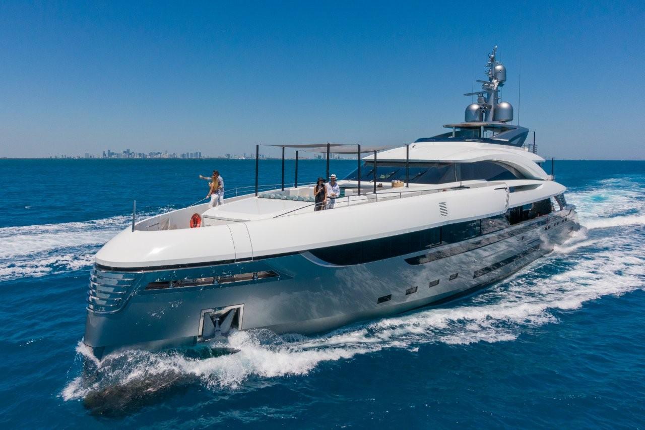 Rossinavi-Custom 2020-EIV FL-US-Luxurious 2020 Rossinavi Custom yacht cruising on open sea under clear blue sky.-9772003 | Thumbnail