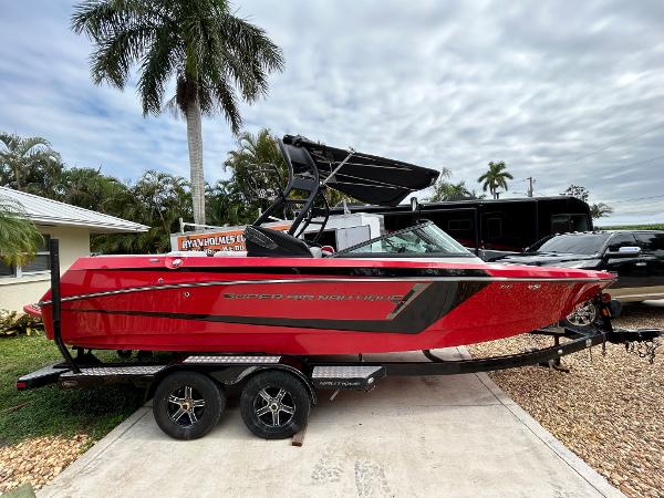 Super Air Nautique 230Super Air Nautique 230