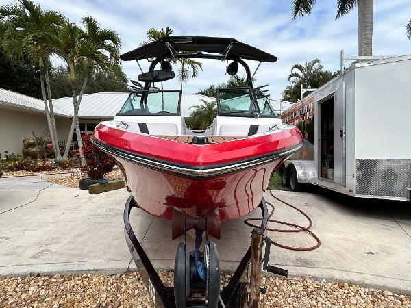 Super Air Nautique 230