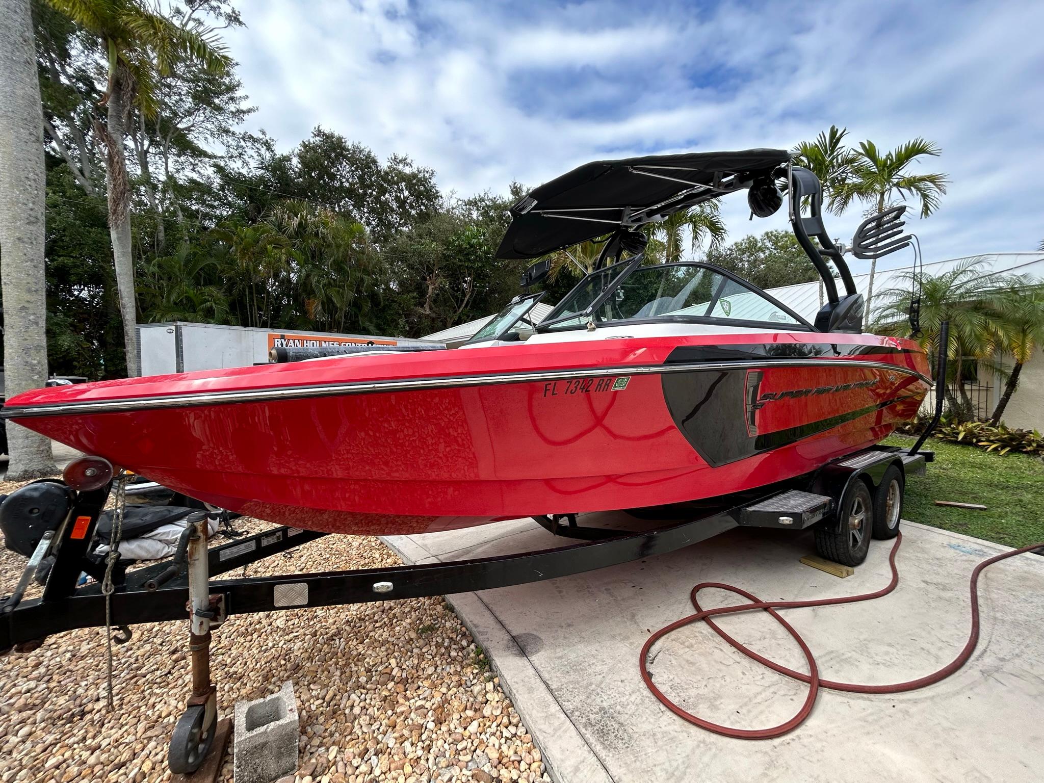 Nautique 230 super air 2017 | HMY Yachts