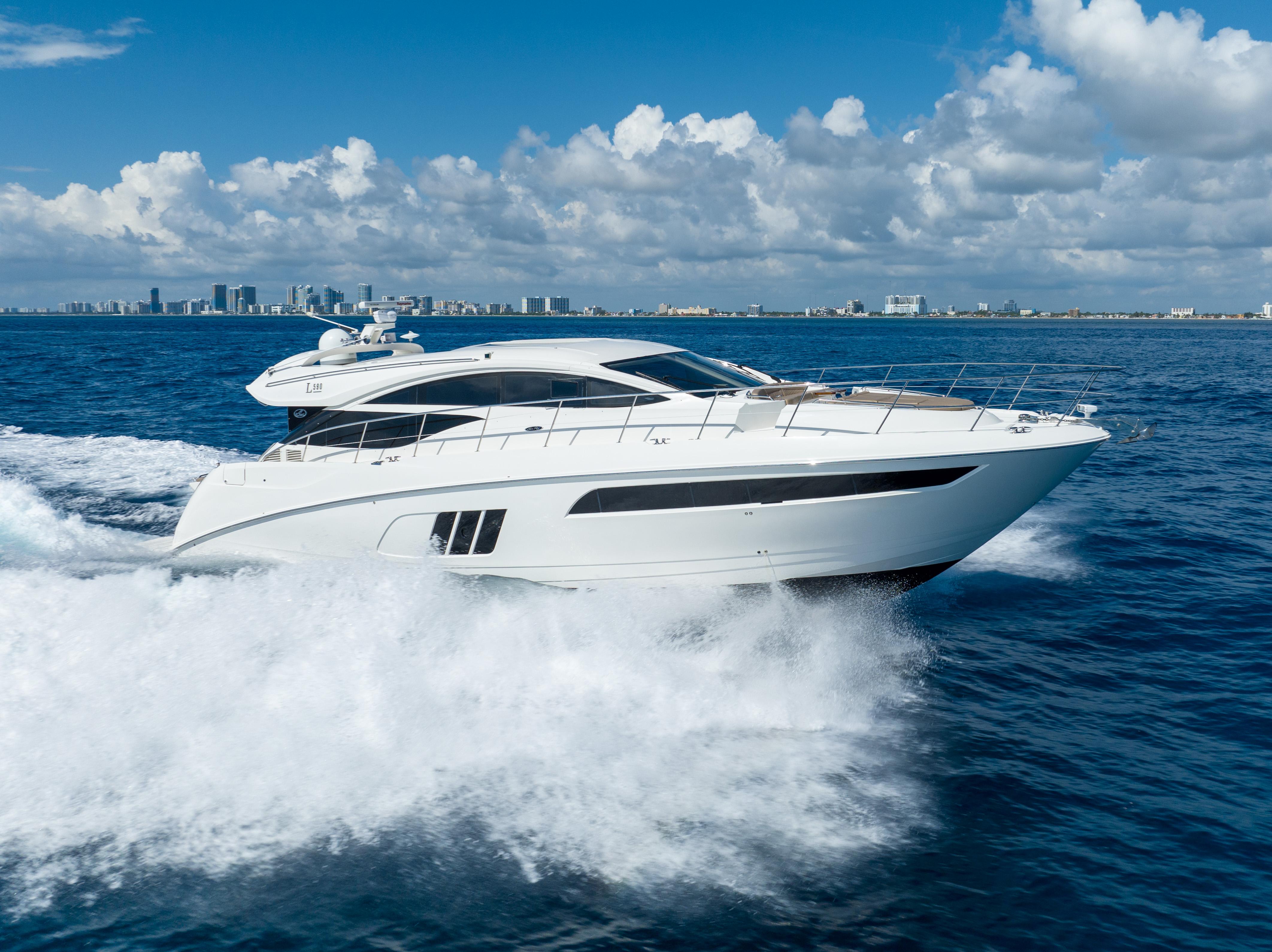 2017 Sea Ray L590 for sale in Fort Lauderdale
