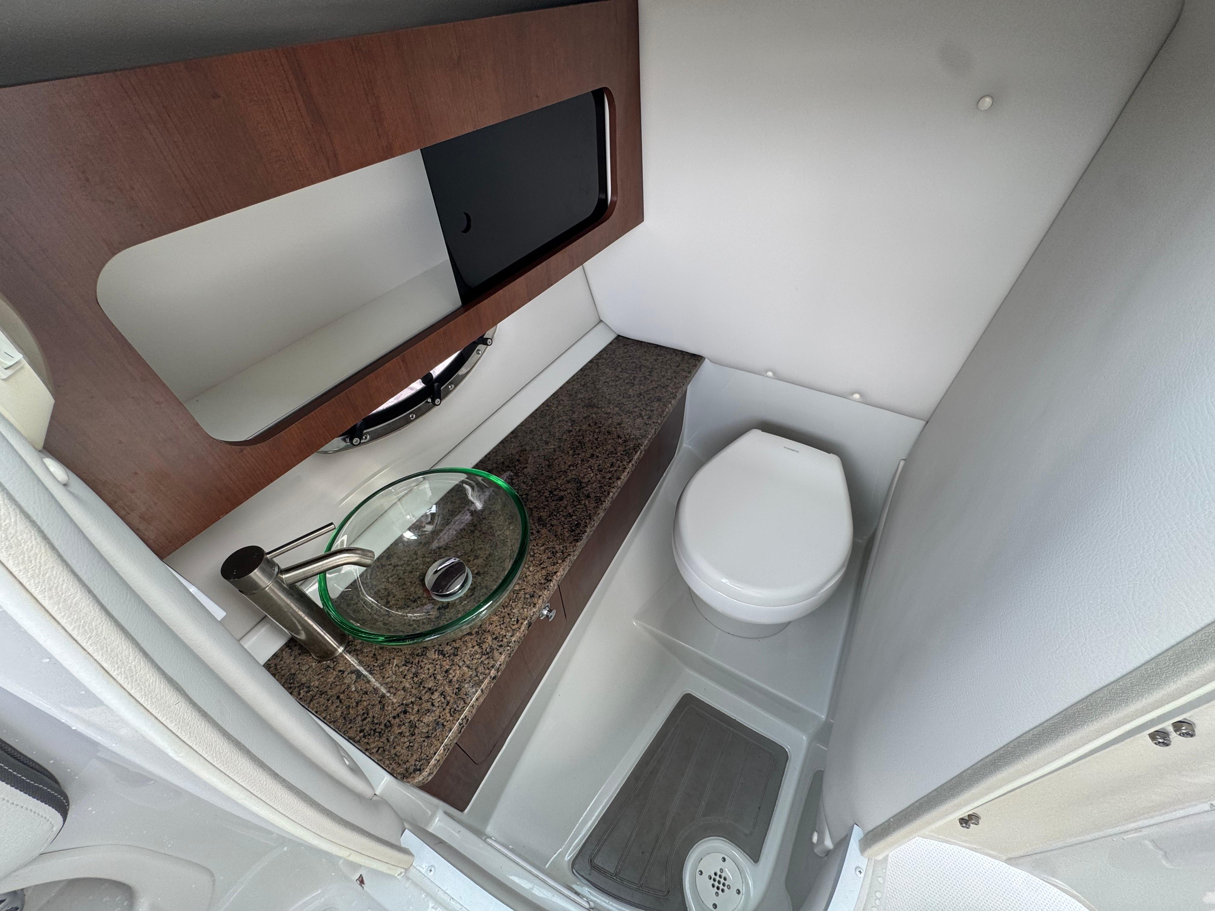 2019-crownline-290-xss-power-9772036-20250426071737125-1_XLARGE