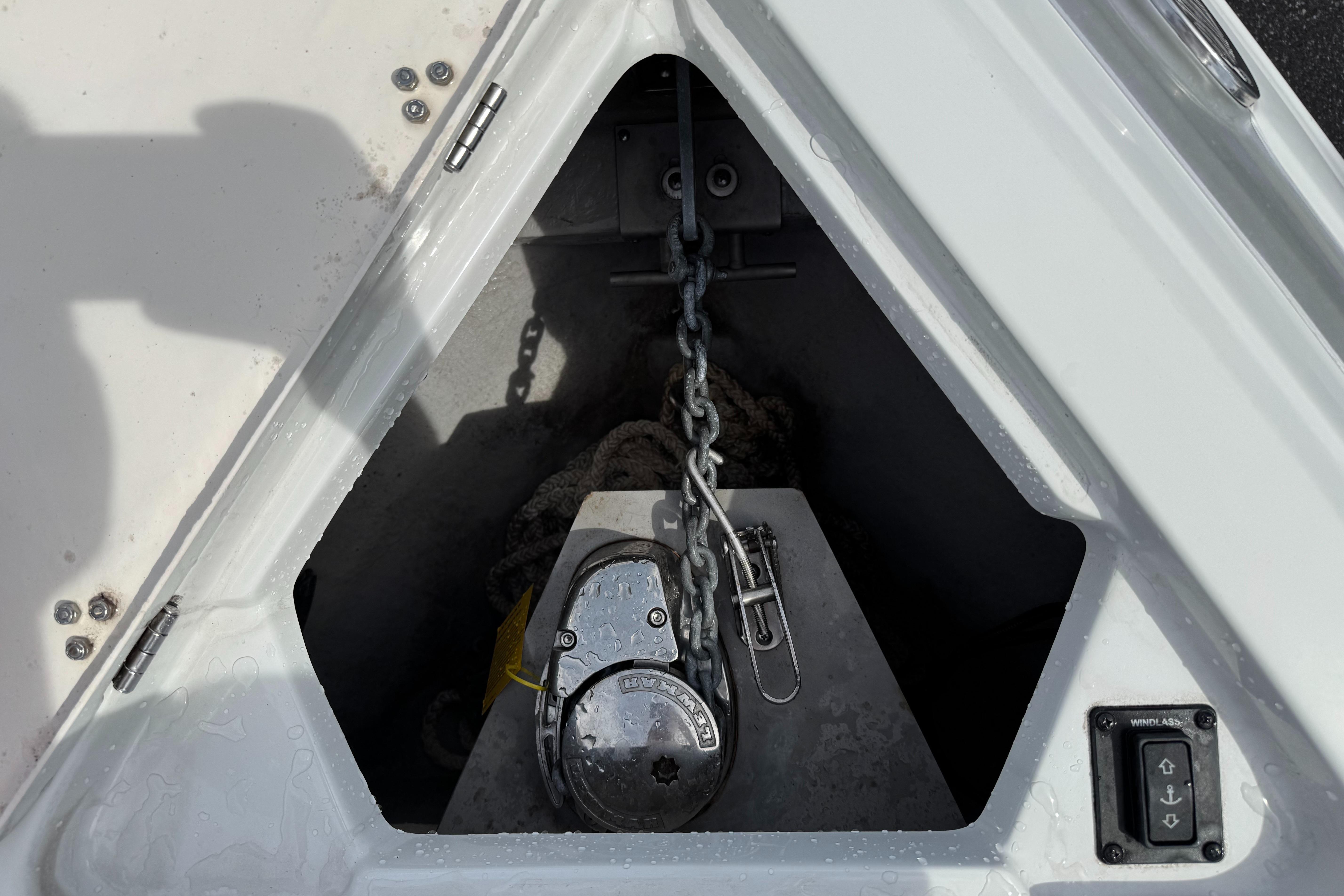 2019-crownline-290-xss-power-9772036-20250426071948992-1_XLARGE