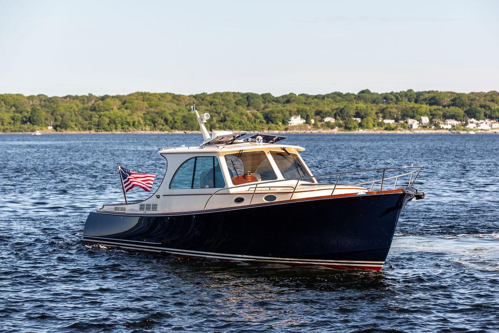 2018-hinckley-picnic-boat-37-mkiii-power-9832039-20250609060448836-1_XLARGE