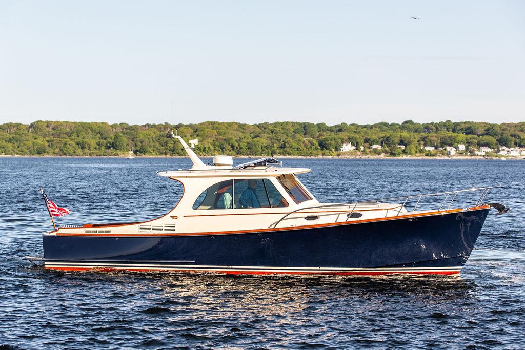2018-hinckley-picnic-boat-37-mkiii-power-9832039-20250609060451889-1_XLARGE