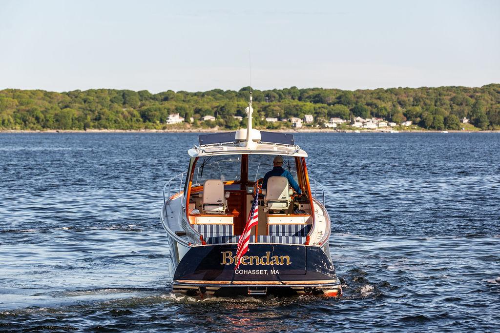 2018-hinckley-picnic-boat-37-mkiii-power-9832039-20250609060459997-1_XLARGE