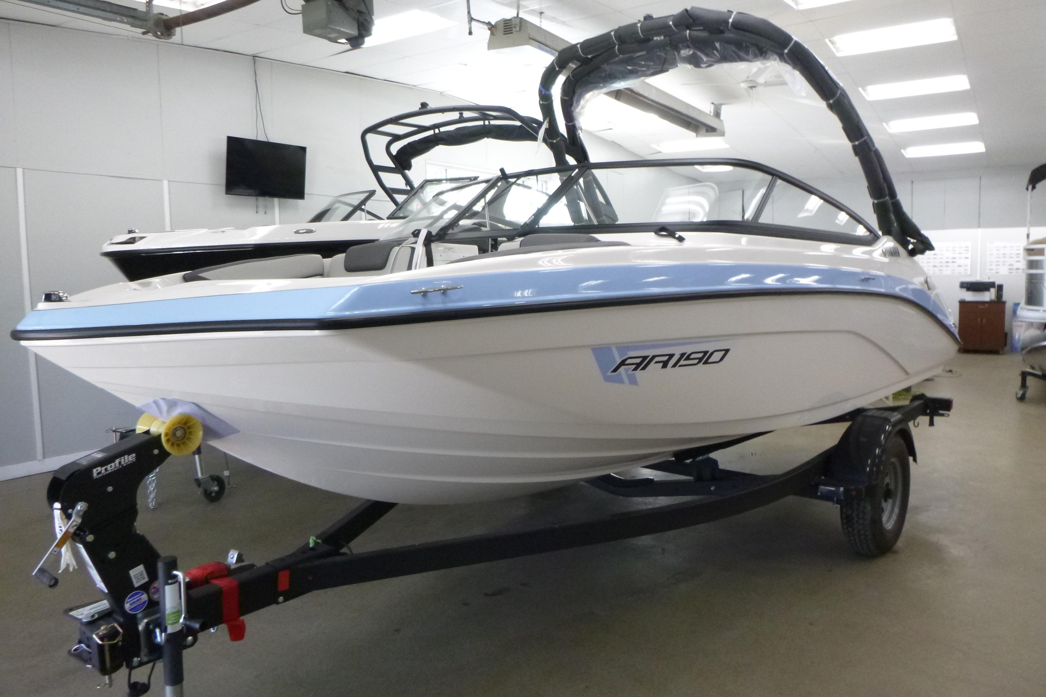 2026 Yamaha Boats AR190 Gallery
