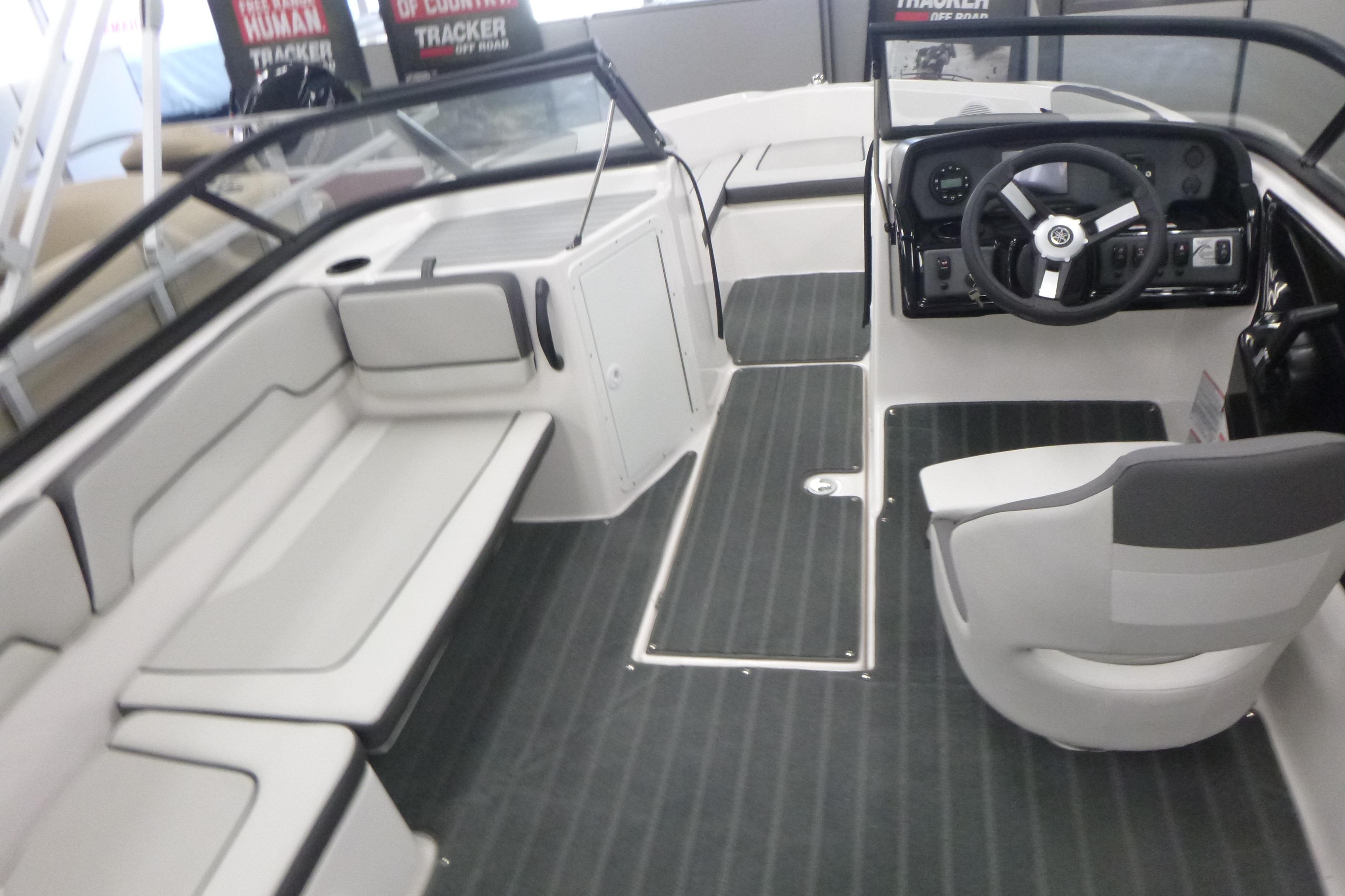 2026 Yamaha Boats AR190 Gallery