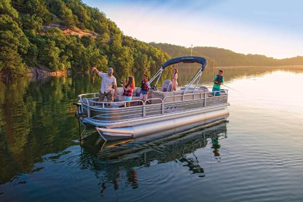 2021 Sun Tracker boat for sale, model of the boat is Fishin' Barge 22 XP3 & Image # 1 of 71