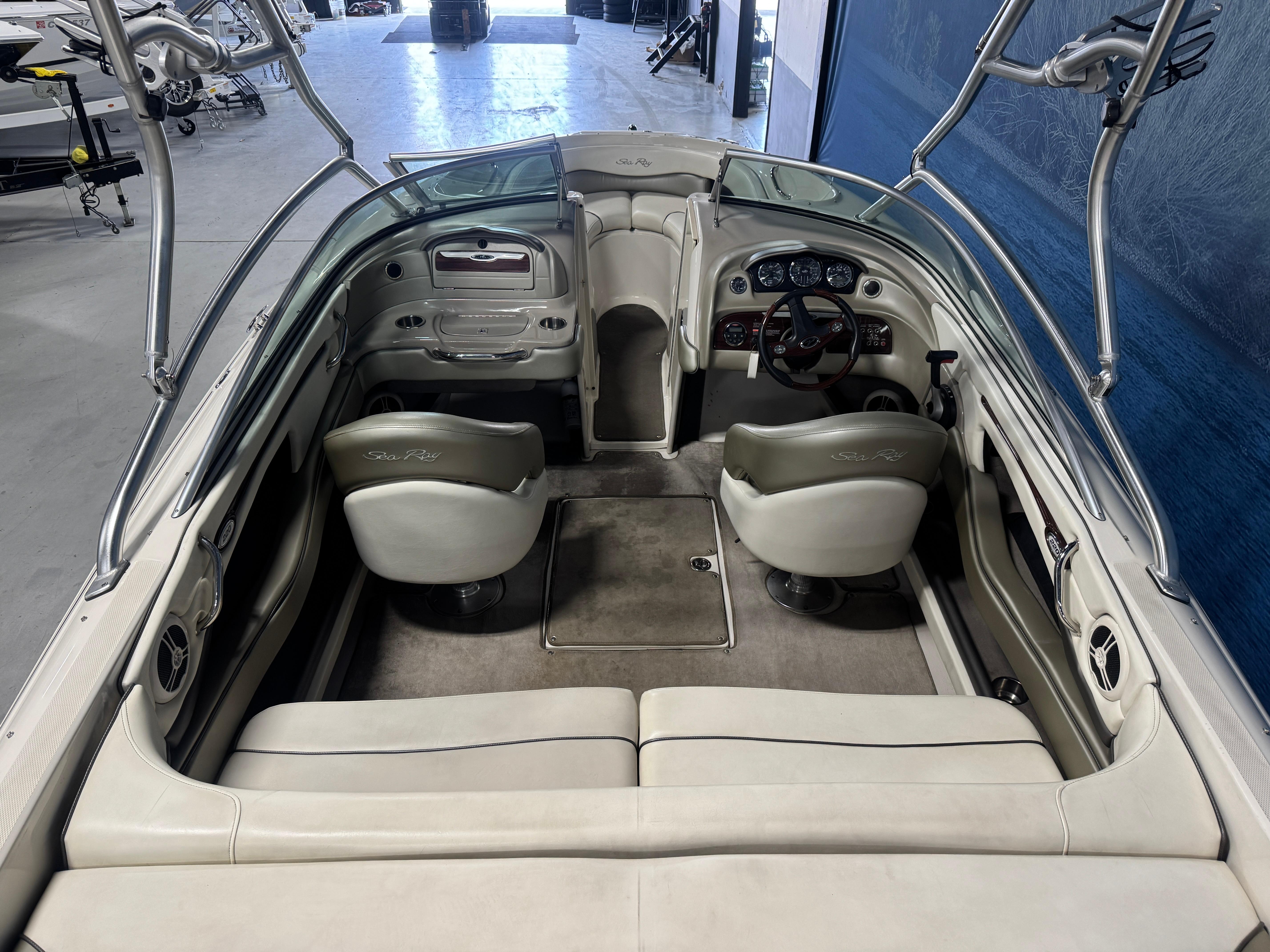 2006 Sea Ray 220 Select #TBDW4943 inventory image at Sun Country Marine Group, Irvine 2006 Sea Ray 220 Select #TBDW4943 inventory image at Sun Country Marine Group, Irvine