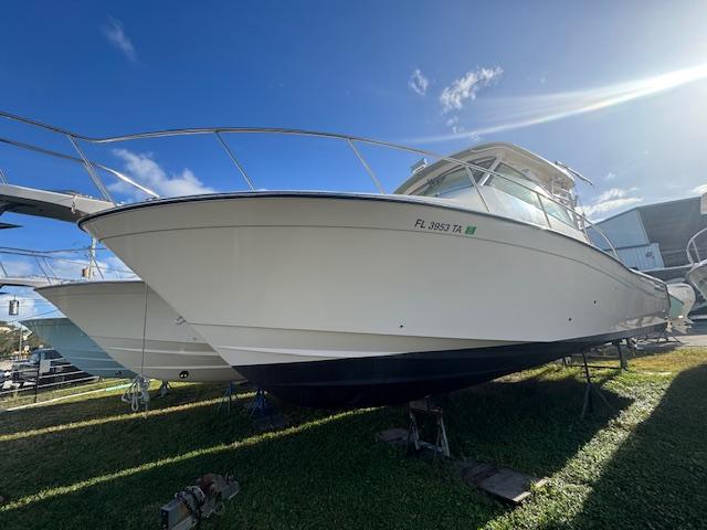 2021 Grady-White Express 370