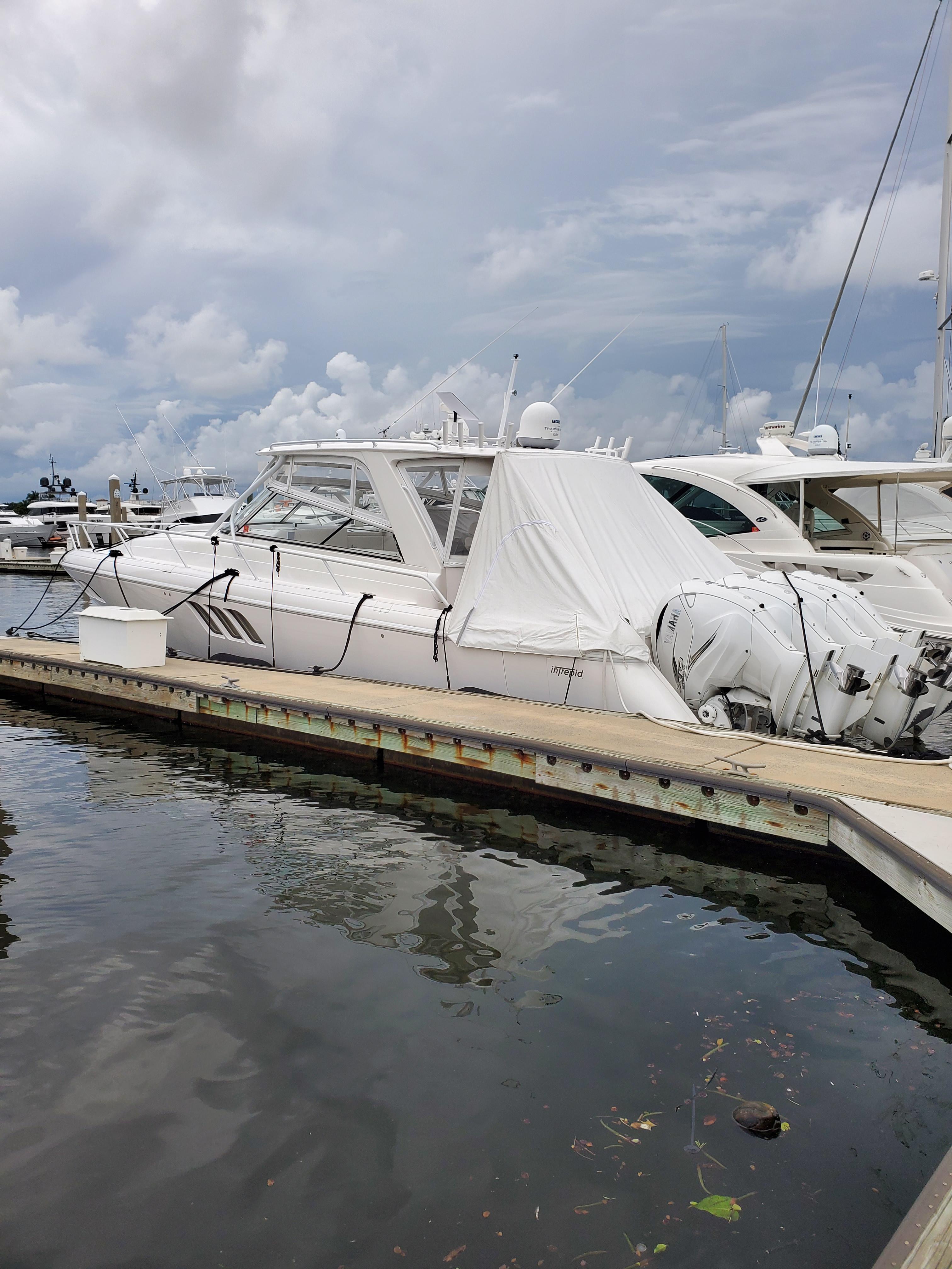 2019 Intrepid 475 sport yacht