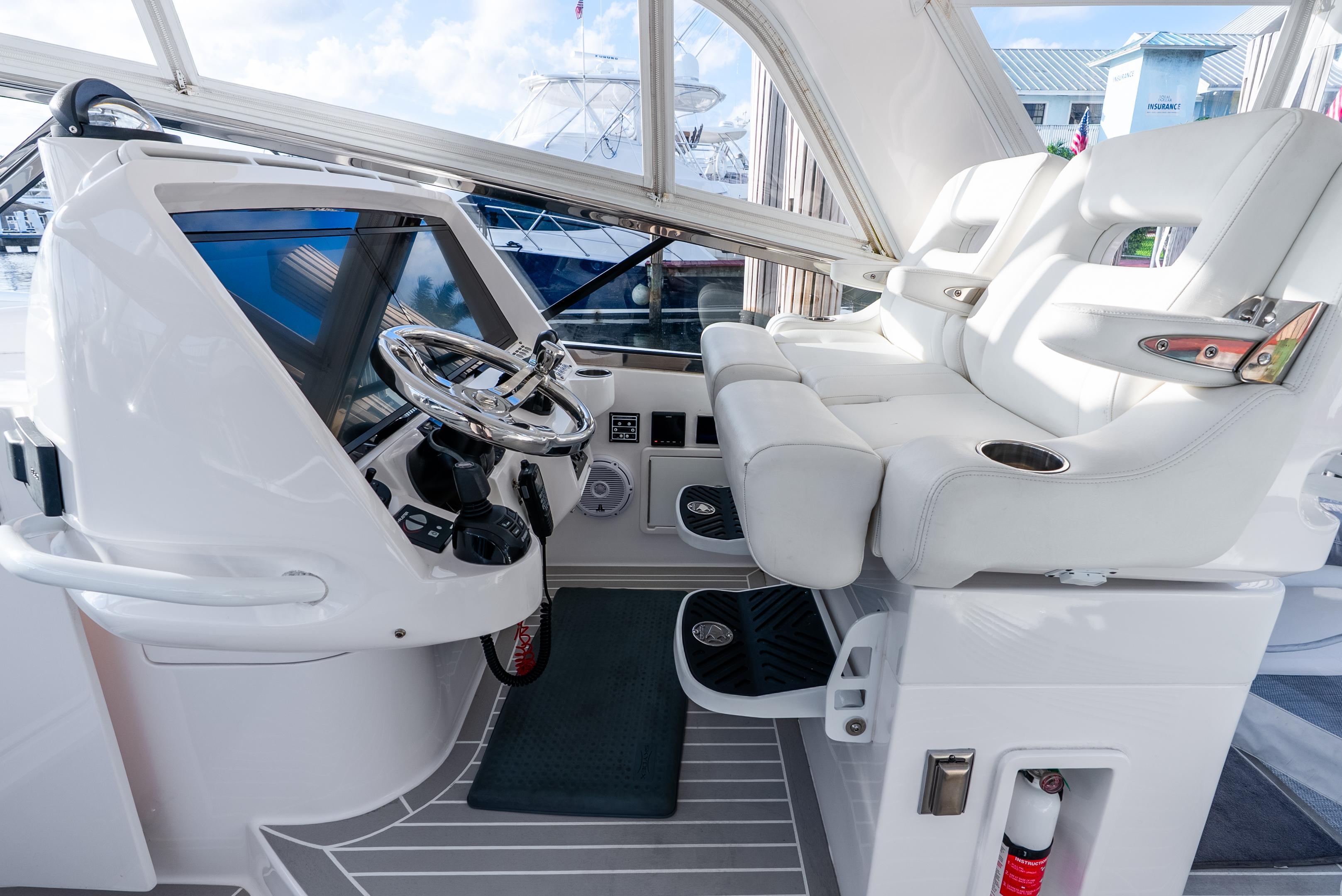 Intrepid-475 Sport Yacht 2019-Her Salt Bouys SC-US-9432059 | Thumbnail