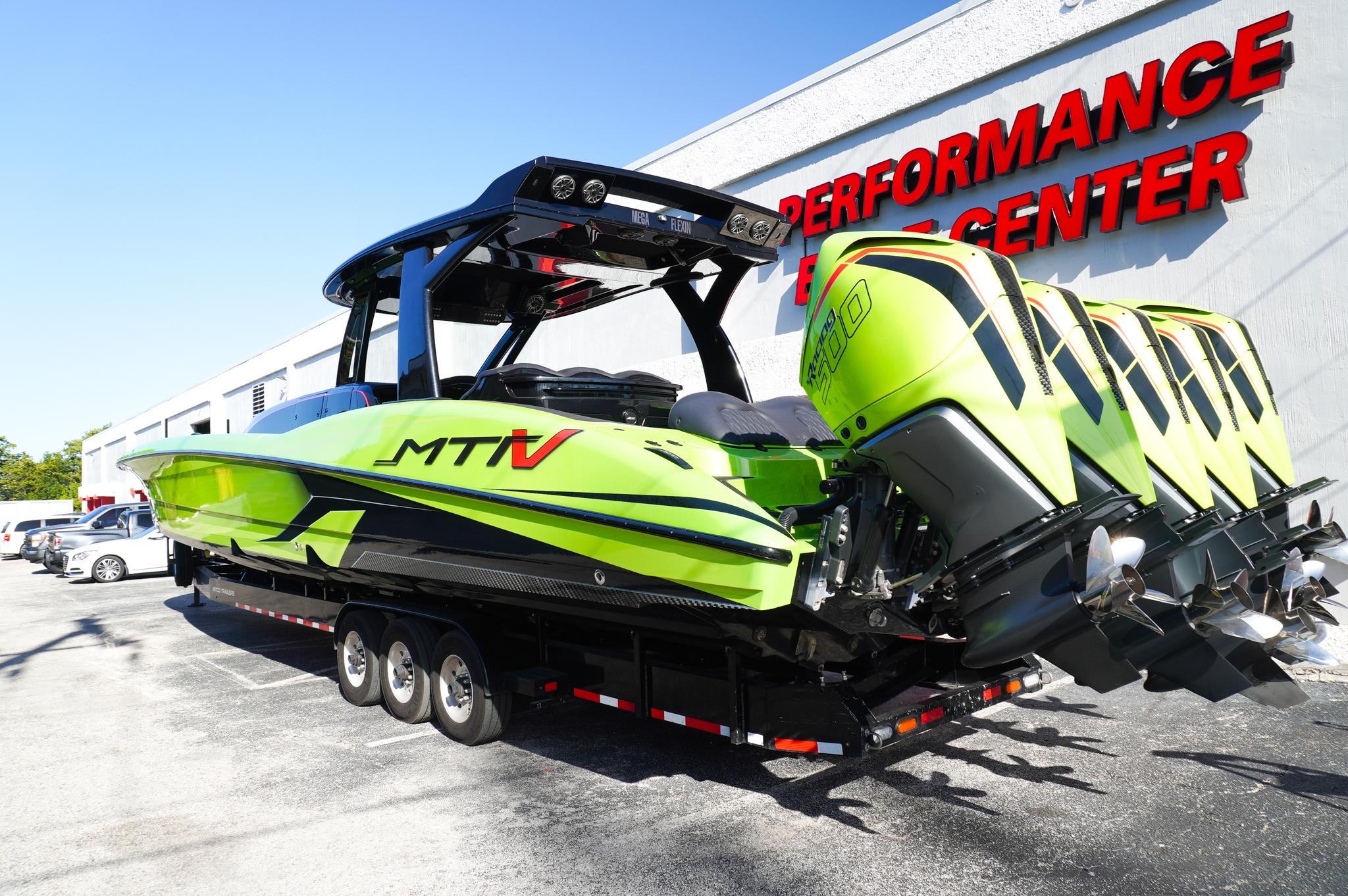 MTI-50V Center Console 2022 -MO-US-9722074 | Thumbnail