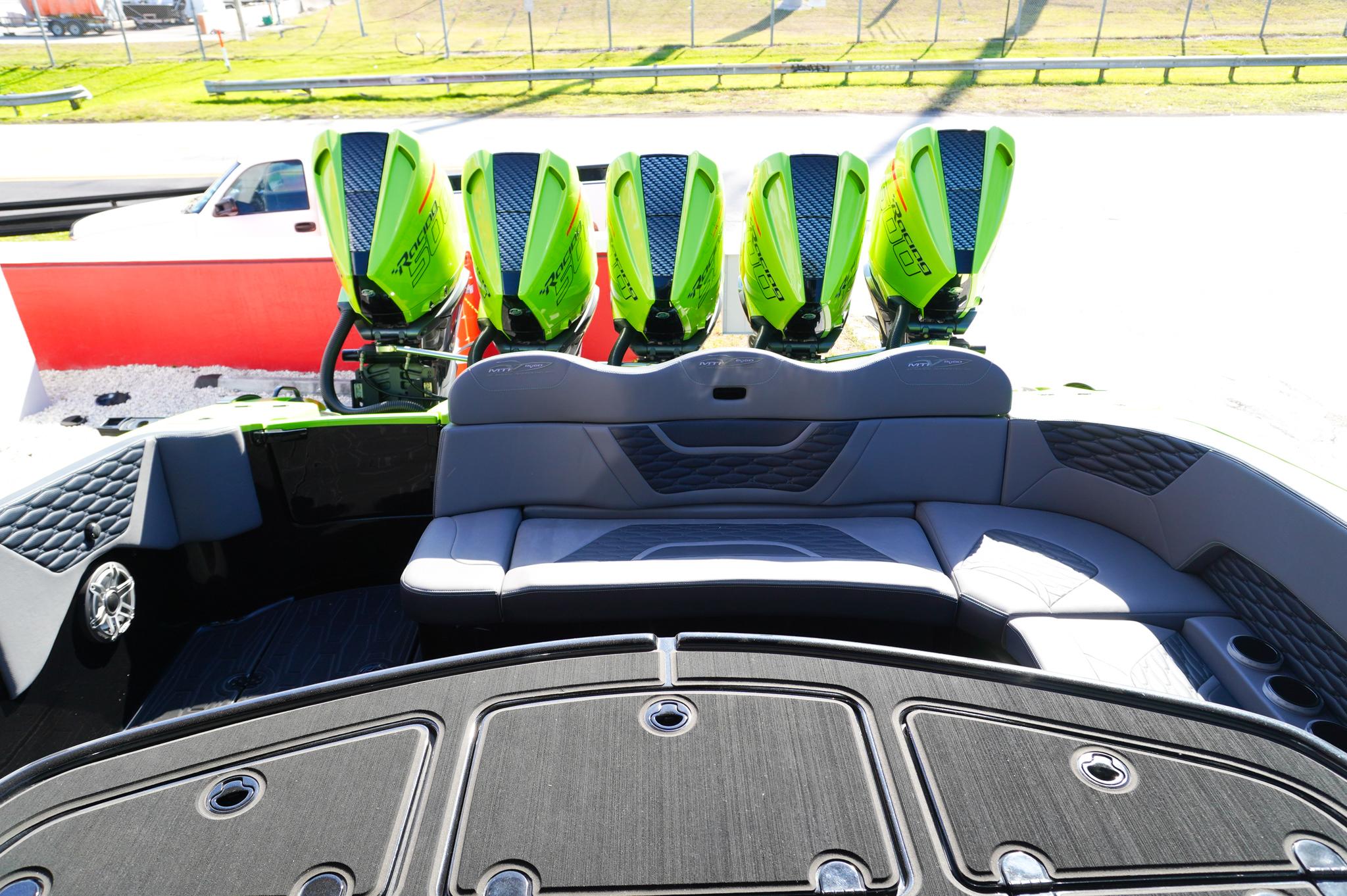 MTI-50V Center Console 2022 -MO-US-9722074 | Thumbnail
