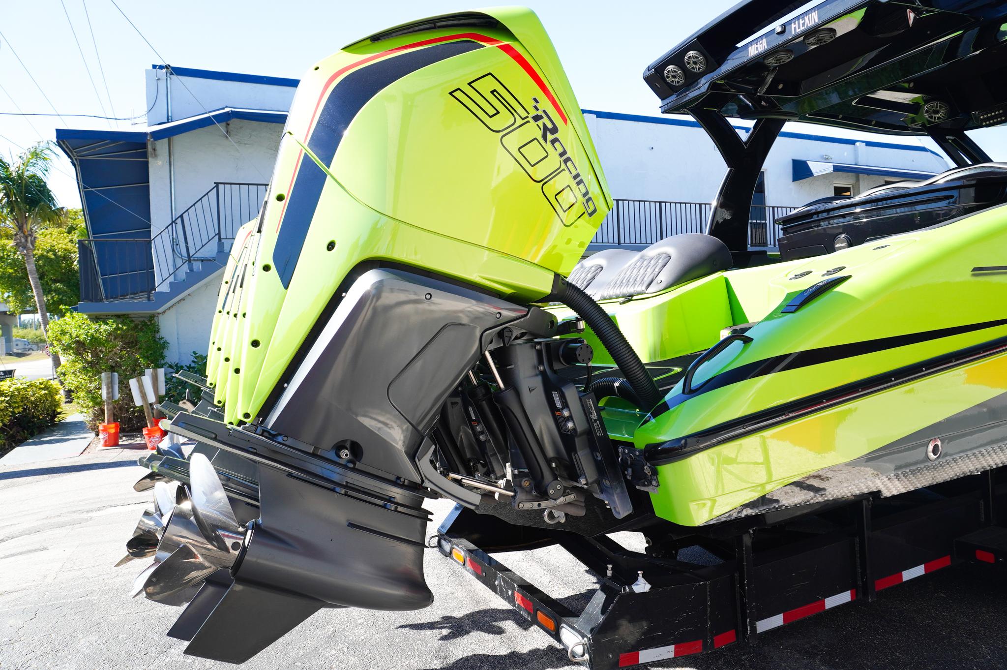 MTI-50V Center Console 2022 -MO-US-9722074 | Thumbnail