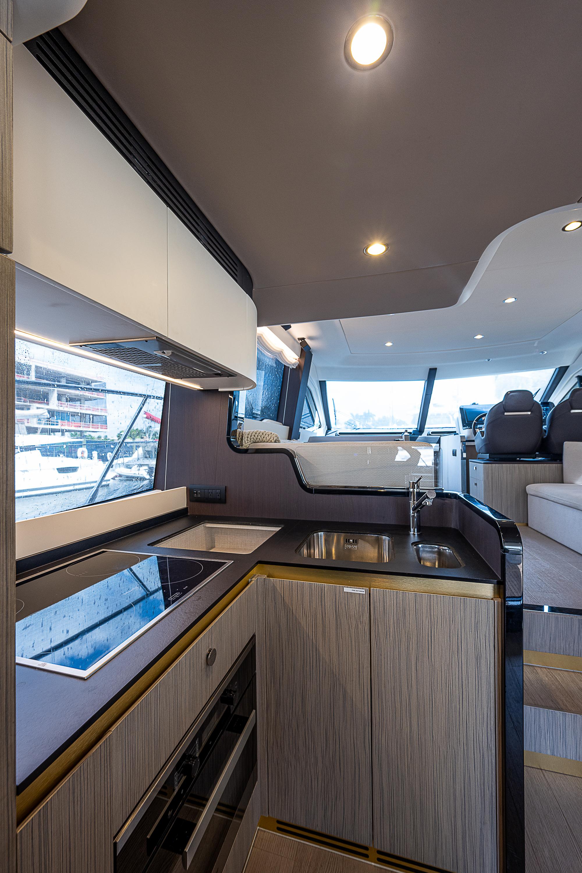2019 Azimut 55 Y360