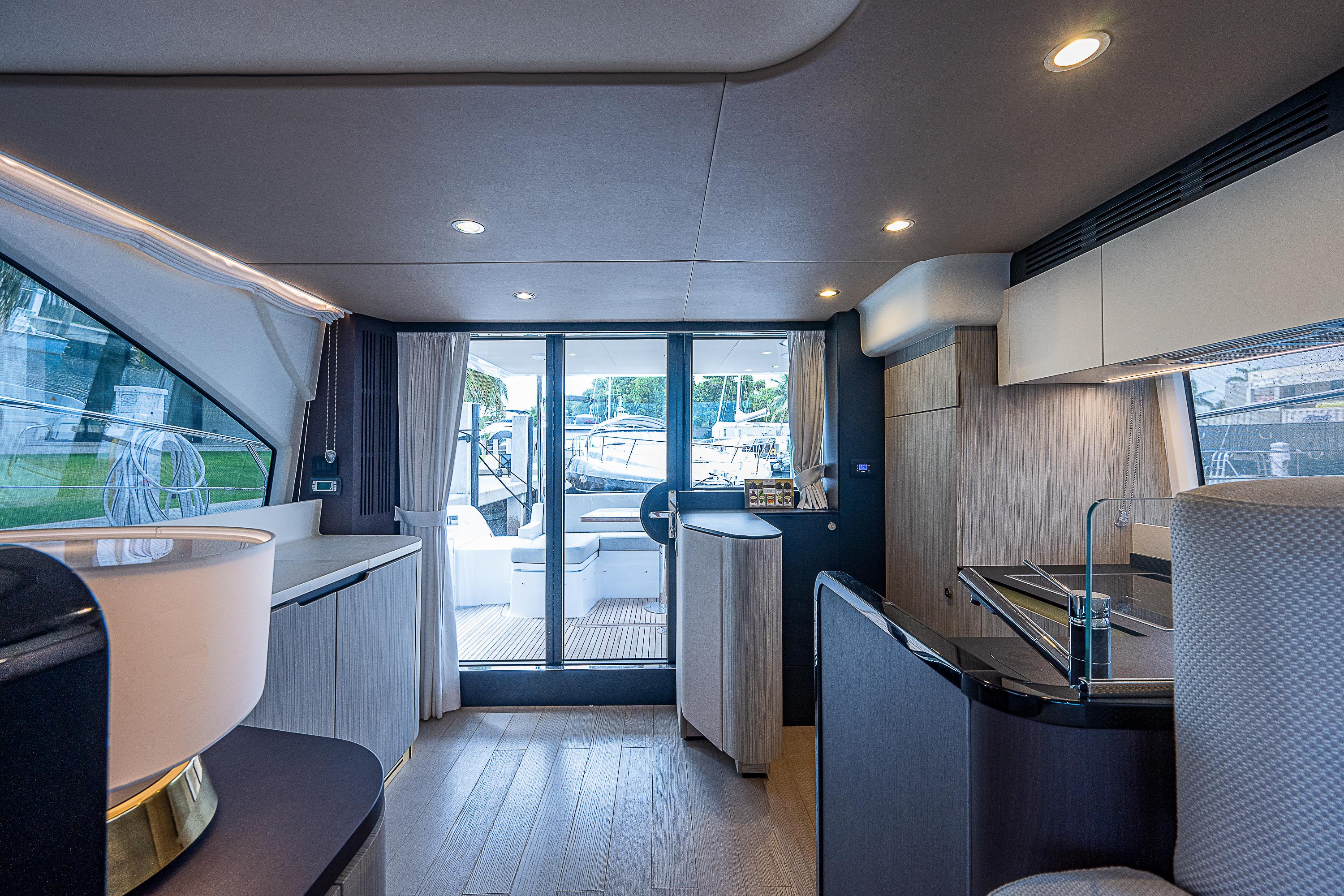 2019 Azimut 55 Y360