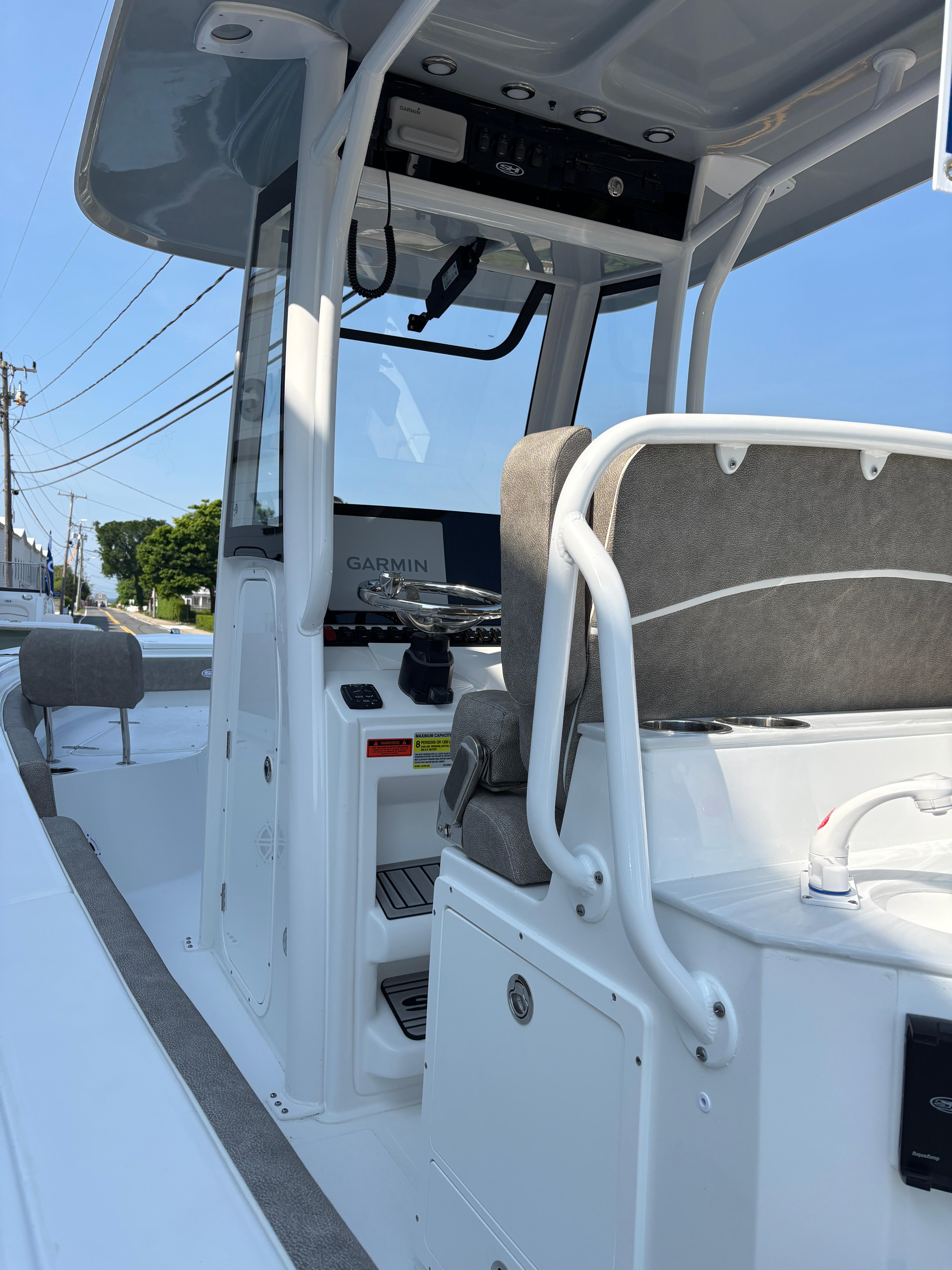 2026-sea-hunt-ultra-235-se-power-9752078-20250612061822865-1_XLARGE