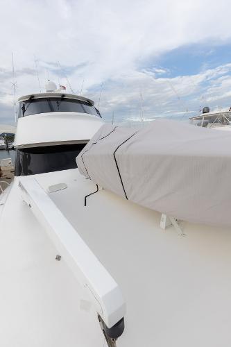 2007 Viking 64 enclosed Chona Yacht For Sale in Panama 