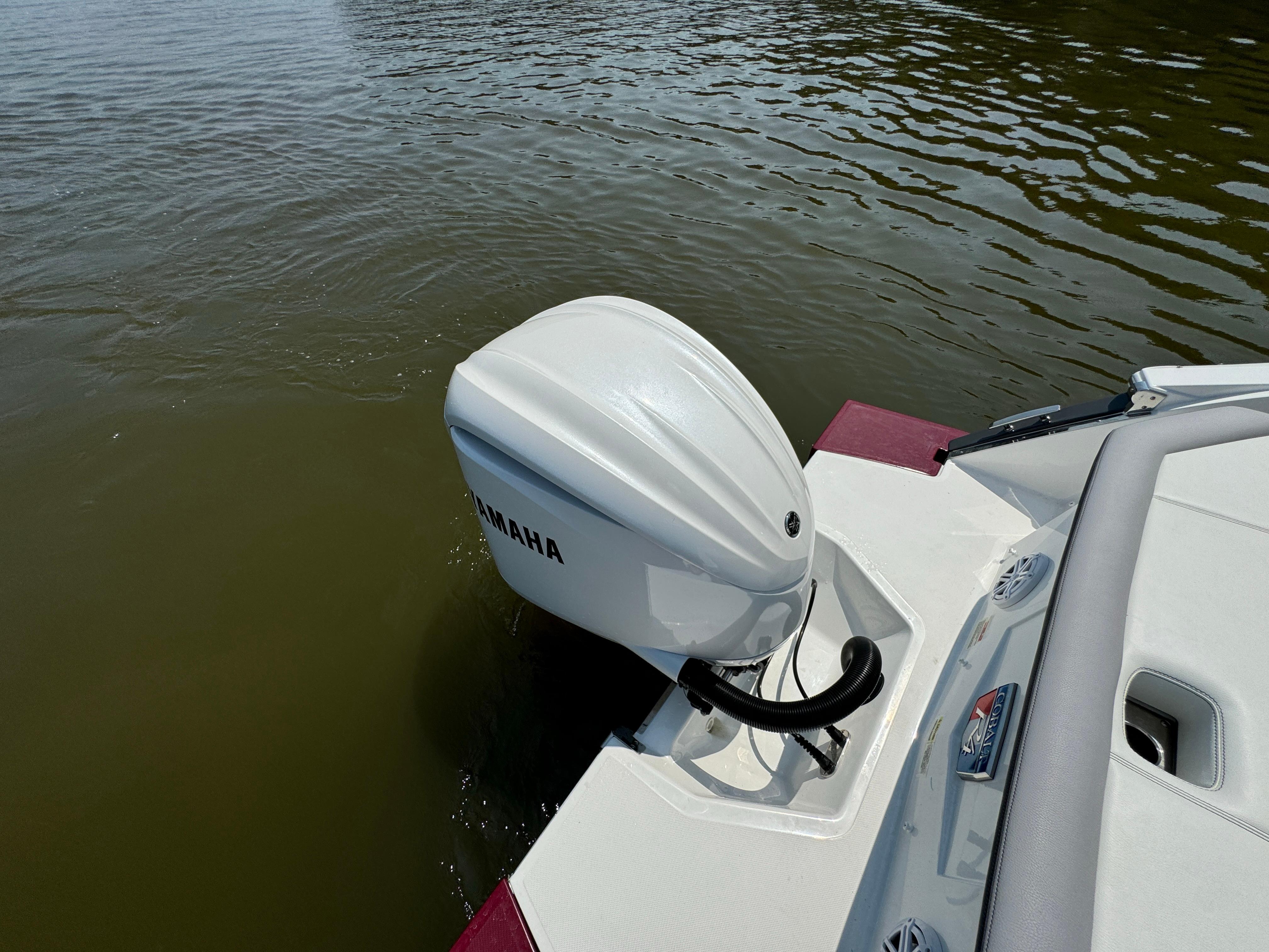 2024 Cobalt R4 Outboard-5