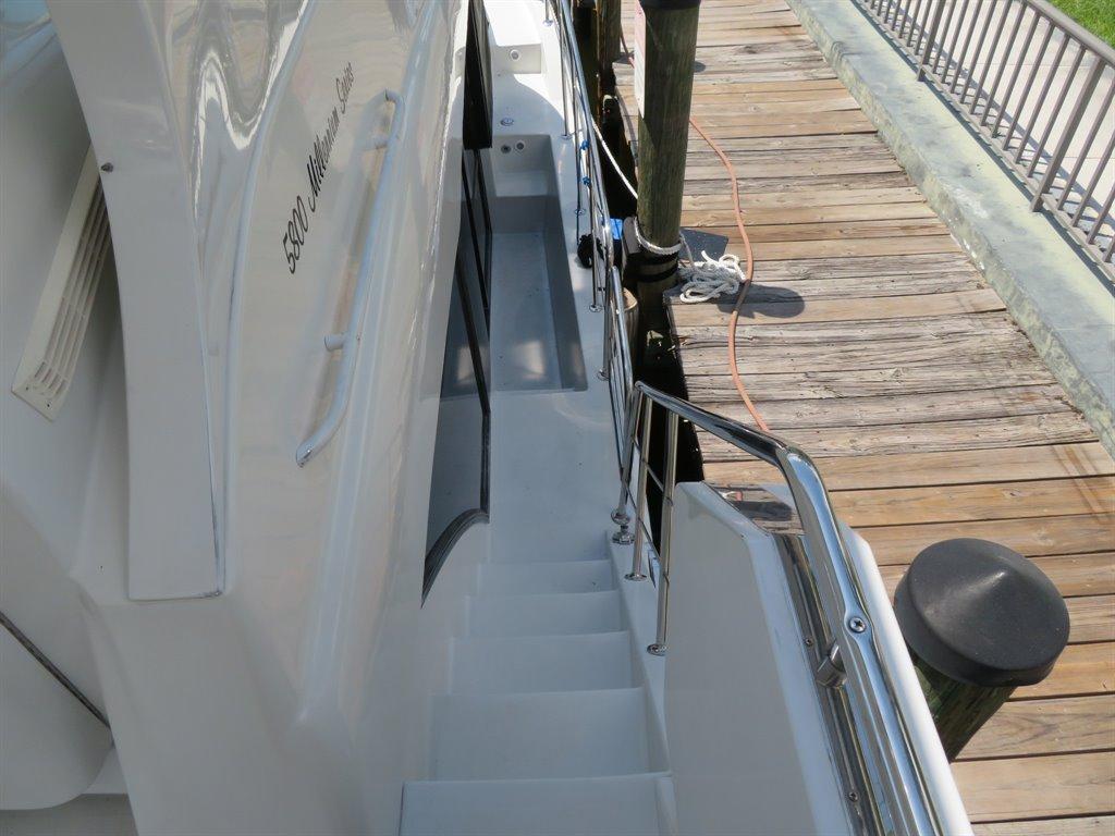 Bluewater Yachts-Millennium Series 58 2000 -FL-US-9622097 | Thumbnail