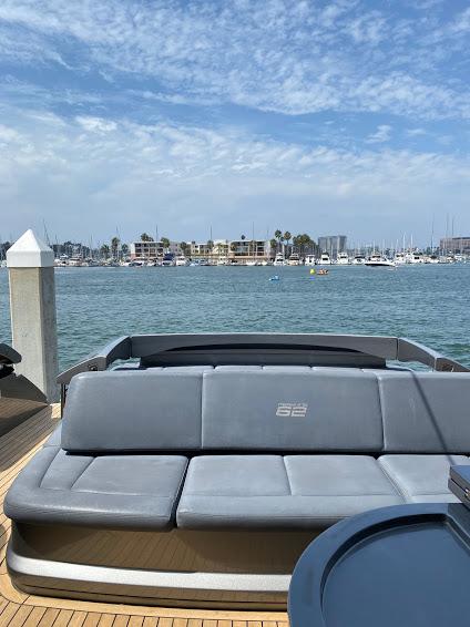 62′ Pershing 2016 Yacht for Sale
