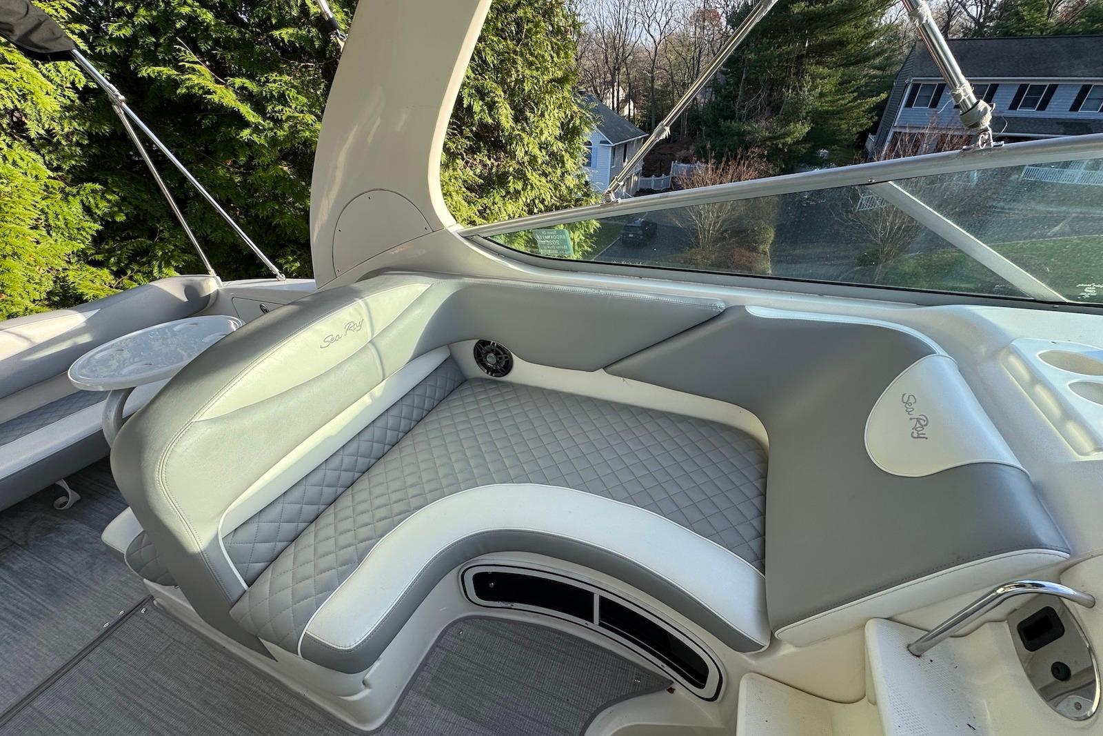 NY 8411 DW Knot 10 Yacht Sales NY 8411 DW Knot 10 Yacht Sales