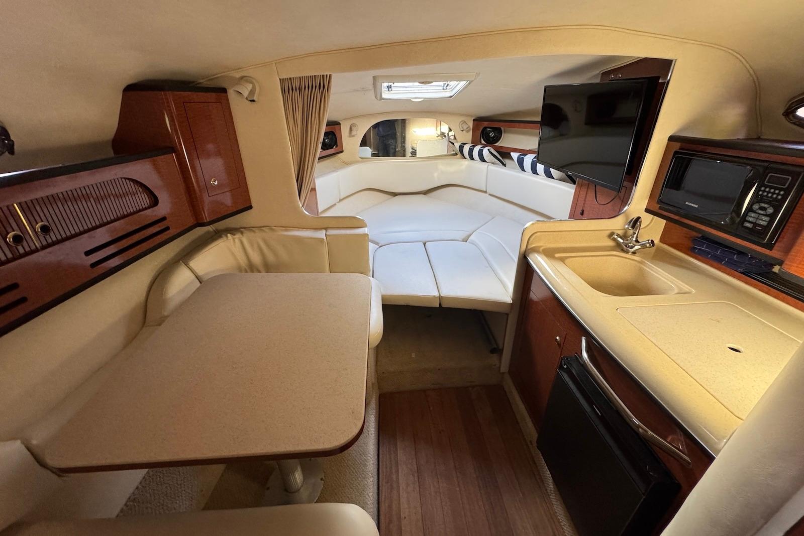 NY 8411 DW Knot 10 Yacht Sales NY 8411 DW Knot 10 Yacht Sales