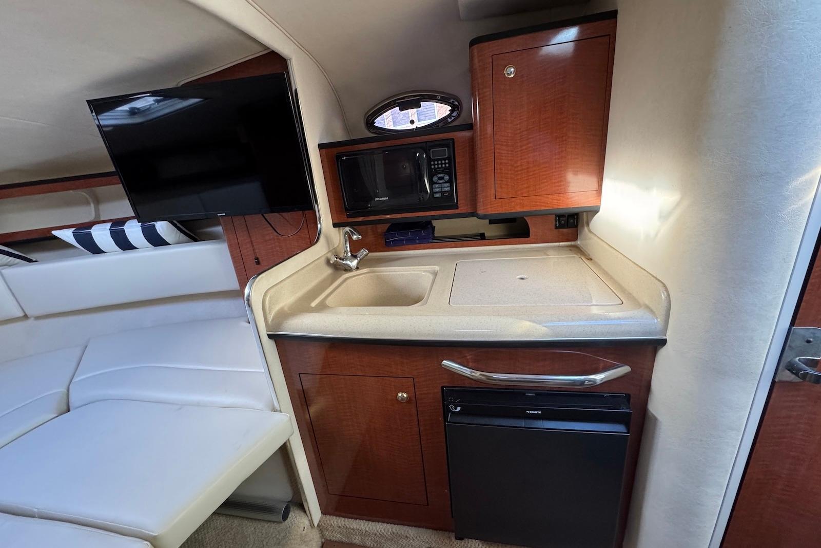 NY 8411 DW Knot 10 Yacht Sales NY 8411 DW Knot 10 Yacht Sales