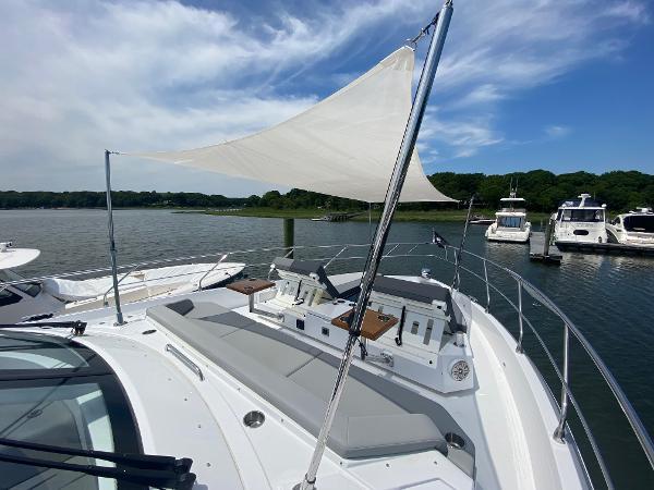 2022-cruisers-yachts-60-fly-power-9652120-20250111104839478-1_XLARGE