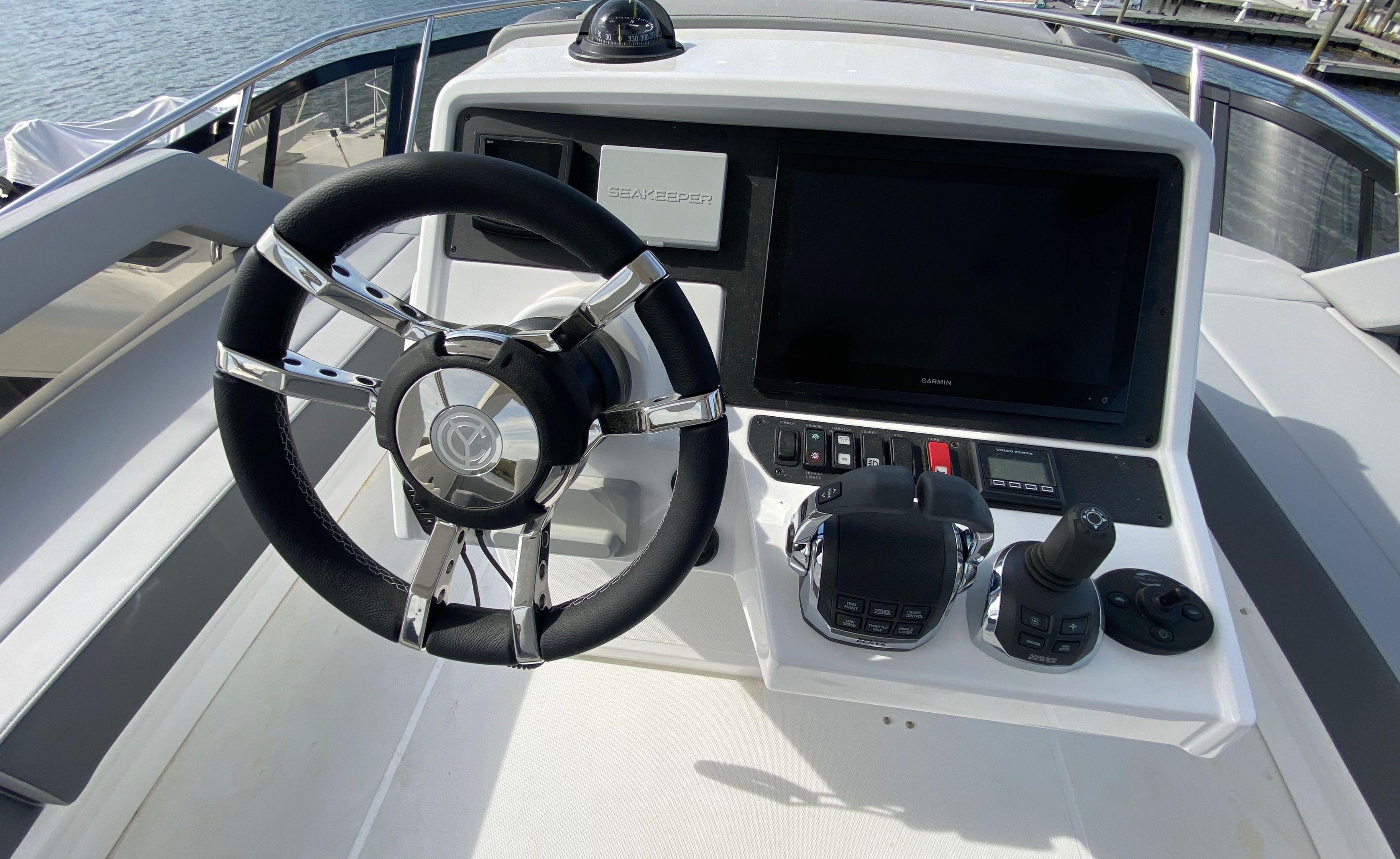 Cruisers Yachts-60 Fly 2022-RADIANT NY-US-9652120 | Thumbnail