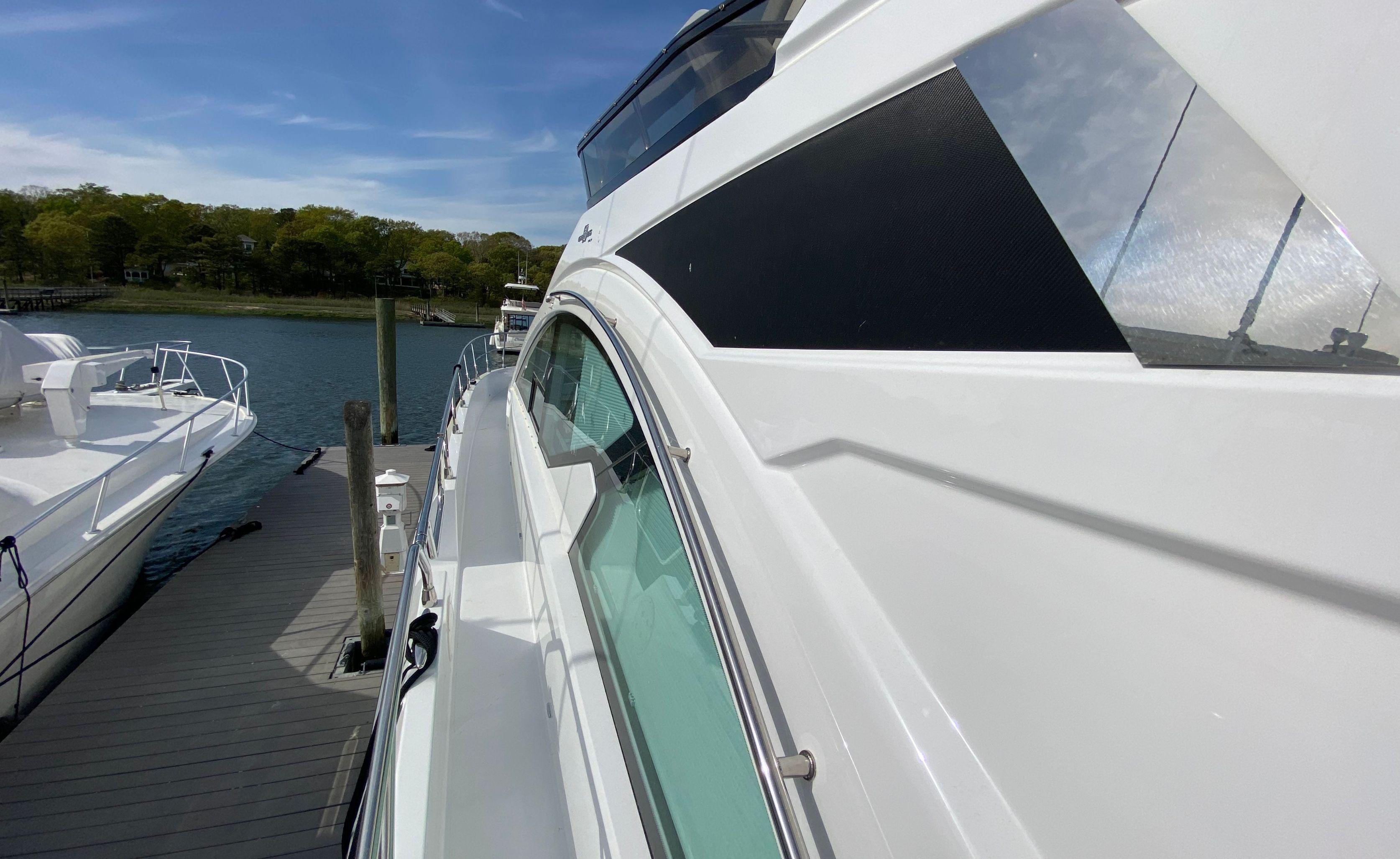 Cruisers Yachts-60 Fly 2022-RADIANT NY-US-9652120 | Thumbnail