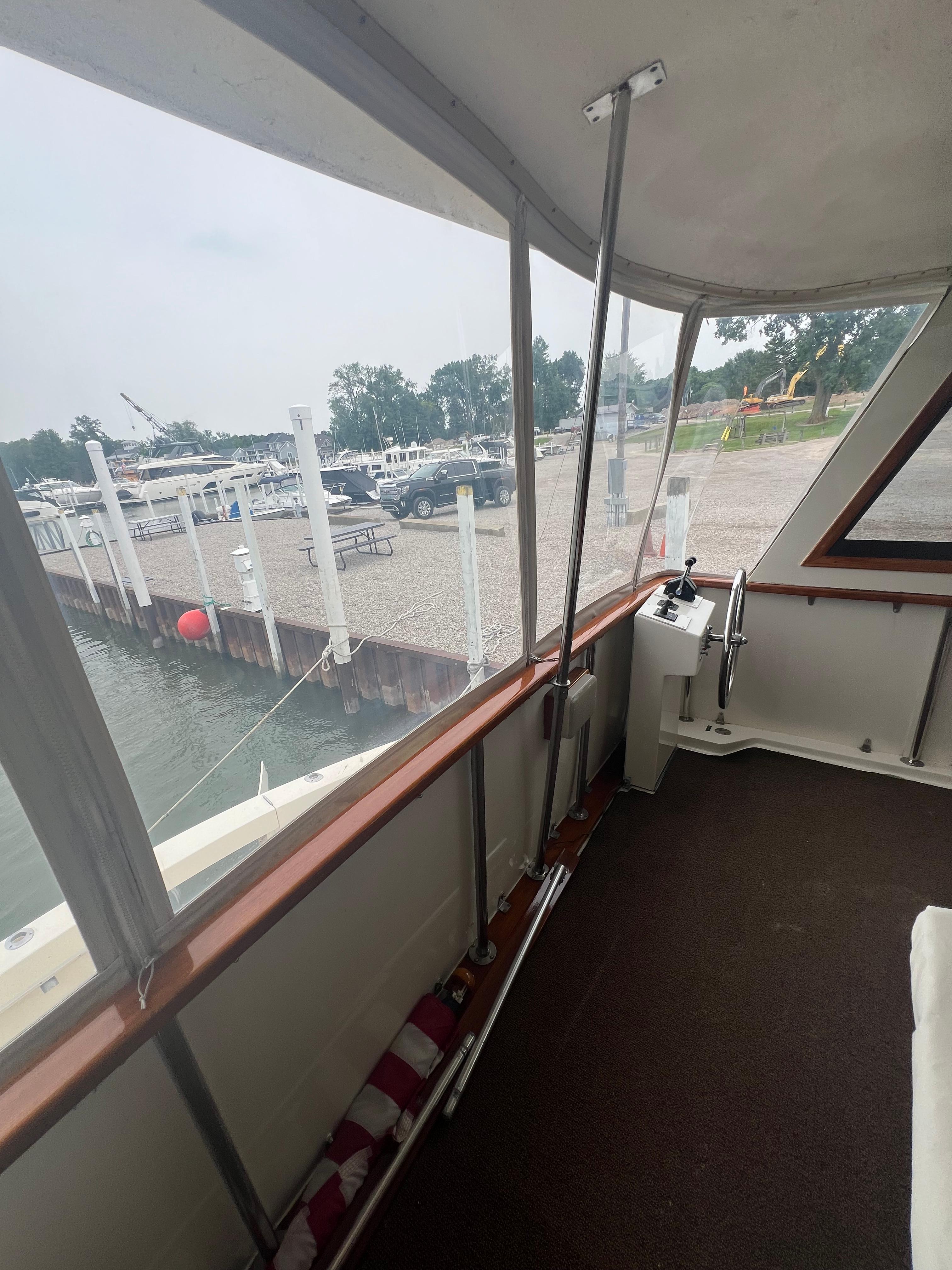 Hatteras-61 CPMY 1984-MY CHANTICLEER MI-US-Aft deck-9842121 | Thumbnail