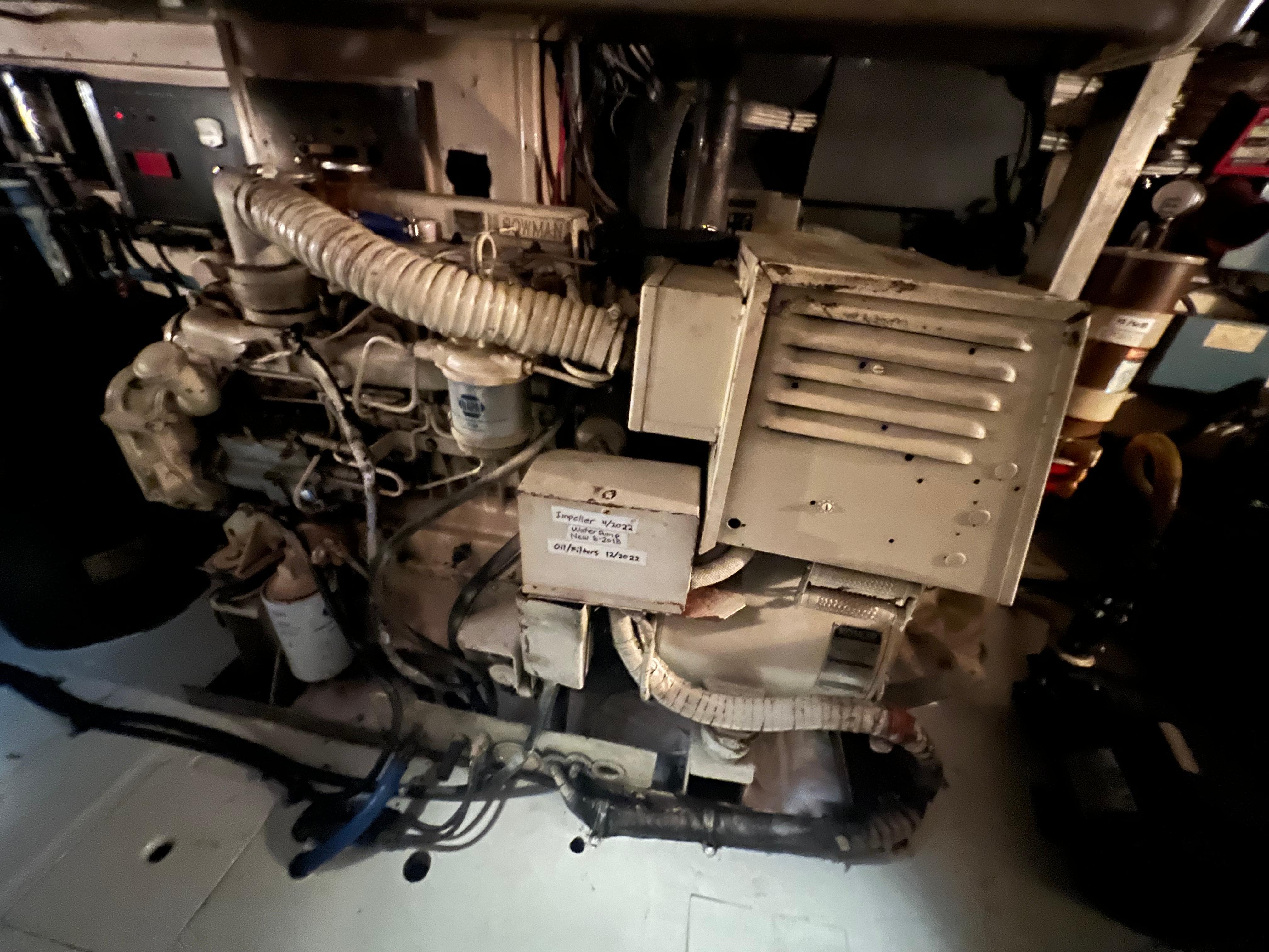 Hatteras-61 CPMY 1984-MY CHANTICLEER MI-US-Generator-9842121 | Thumbnail