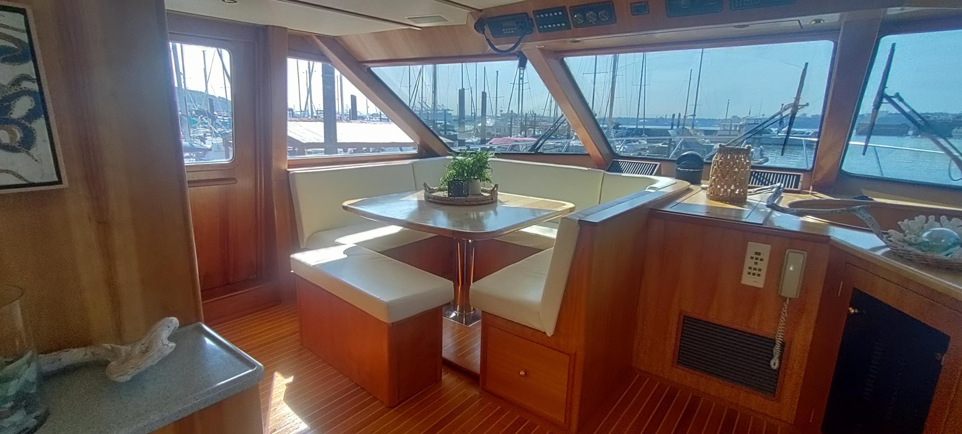 1996 Wendon 72 Skylounge #TBBJW72 inventory image at Sun Country Marine Group, Seattle, WA 1996 Wendon 72 Skylounge #TBBJW72 inventory image at Sun Country Marine Group, Seattle, WA