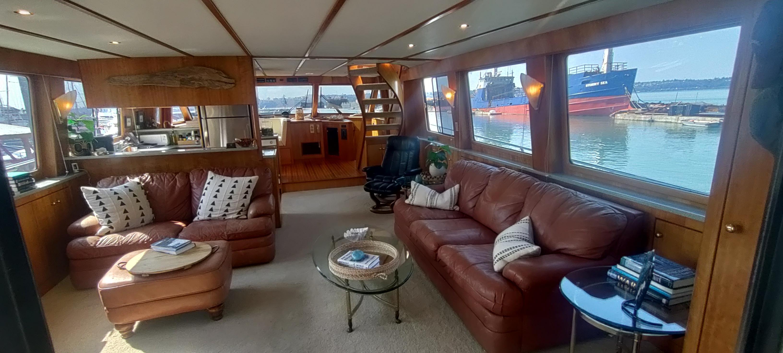 1996 Wendon 72 Skylounge #TBBJW72 inventory image at Sun Country Marine Group, Seattle, WA 1996 Wendon 72 Skylounge #TBBJW72 inventory image at Sun Country Marine Group, Seattle, WA