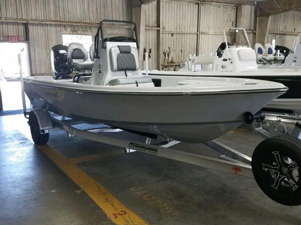 2021 Blue Wave boat for sale, model of the boat is 2000PUREBAY & Image # 4 of 6