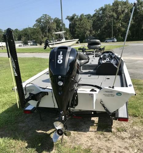 2019 Tracker Boats boat for sale, model of the boat is Pro Team™ 195  TXW Tournament Edition & Image # 4 of 11