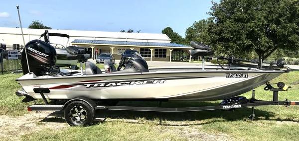 2019 Tracker Boats boat for sale, model of the boat is Pro Team™ 195  TXW Tournament Edition & Image # 8 of 11