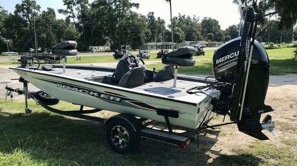 2019 Tracker Boats boat for sale, model of the boat is Pro Team™ 195  TXW Tournament Edition & Image # 9 of 11