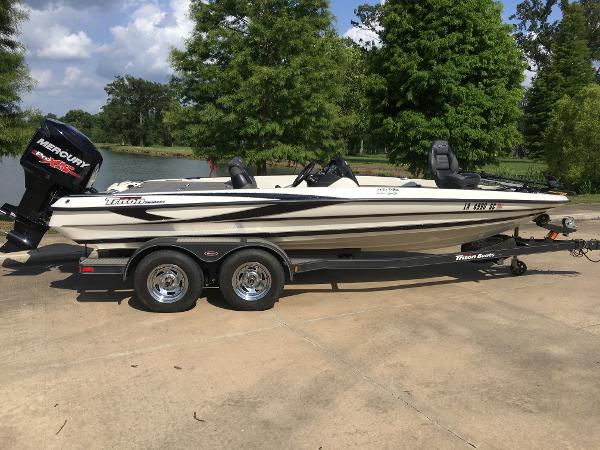 2014 Triton boat for sale, model of the boat is 19XS & Image # 1 of 2